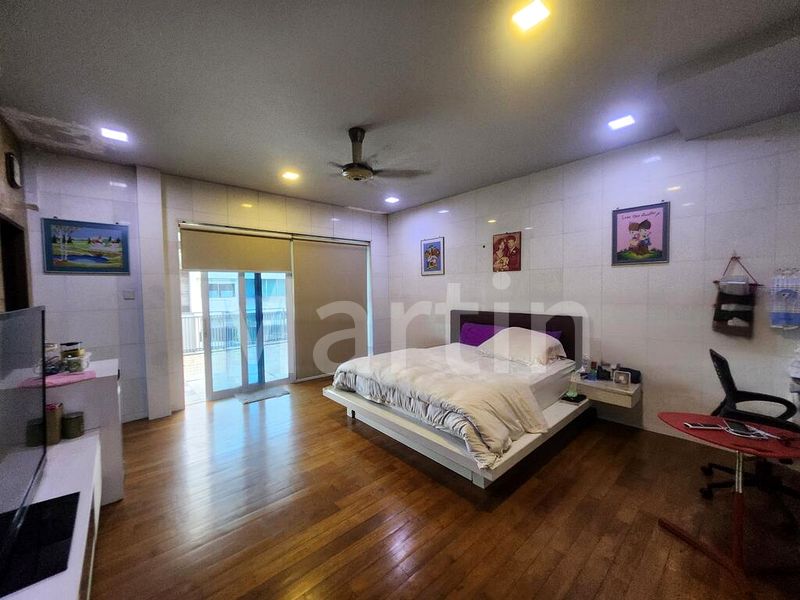 7 Bed Corner Terrace (Landed) for Sale in Golden Hill Estate - Image 9