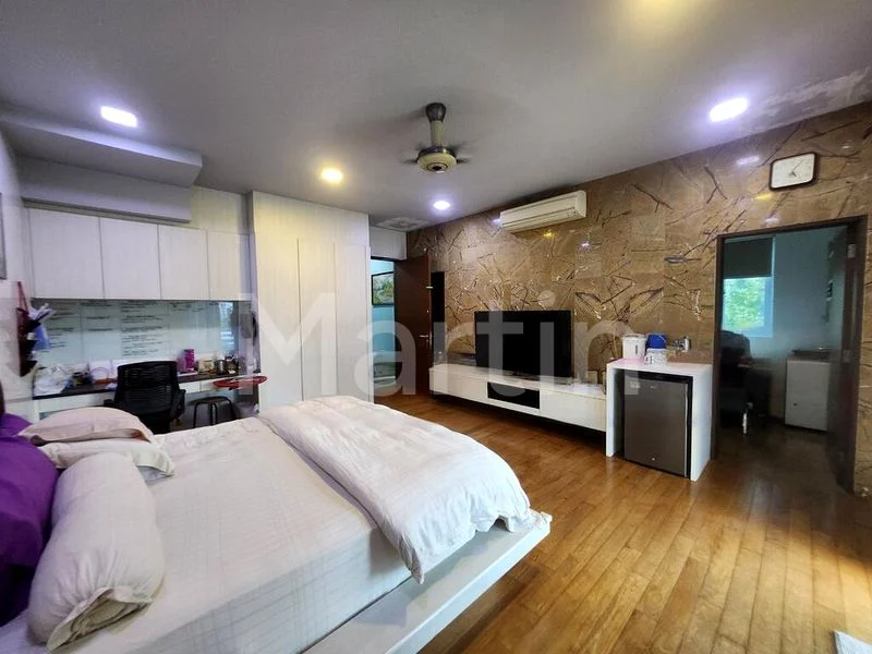 7 Bed Corner Terrace (Landed) for Sale in Golden Hill Estate - Image 8