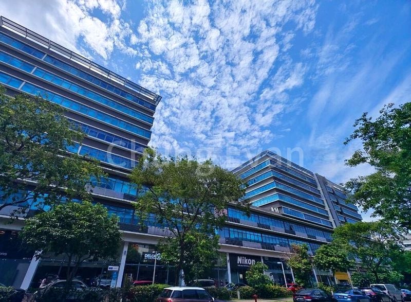 Light Industrial (B1) for Rent: Vertex - 1, 2, 3, 4, 5, 6, 7, 8, 9, 10, 11, 12, 13, - Image 2