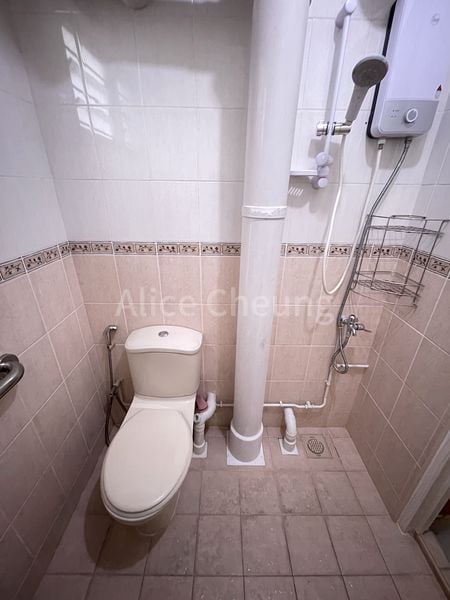 3 Room (3NG) HDB for Rent in  422 Ang Mo Kio Avenue 3 - Image 7