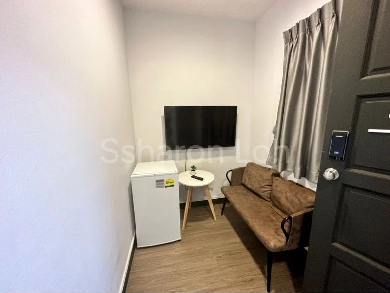 Master Room (Condo) for Rent in Tembeling Lodge - Image 9