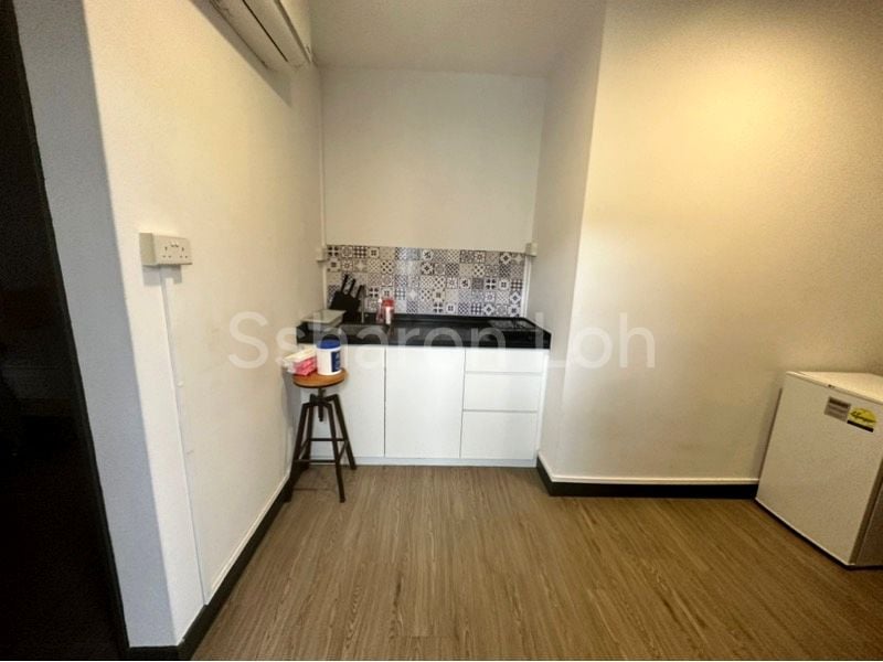 Master Room (Condo) for Rent in Tembeling Lodge - Image 8