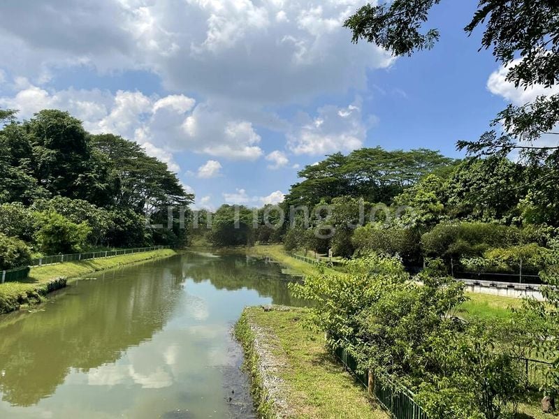 6 Bed Semi-Detached House (Landed) for Sale in Springleaf Garden Estate - Image 5