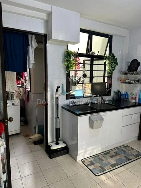 5 Room (5I) HDB for Rent in  359A Admiralty Drive - Image 4