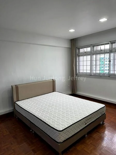 Executive HDB for Rent in  558 Choa Chu Kang North 6 - Image 4