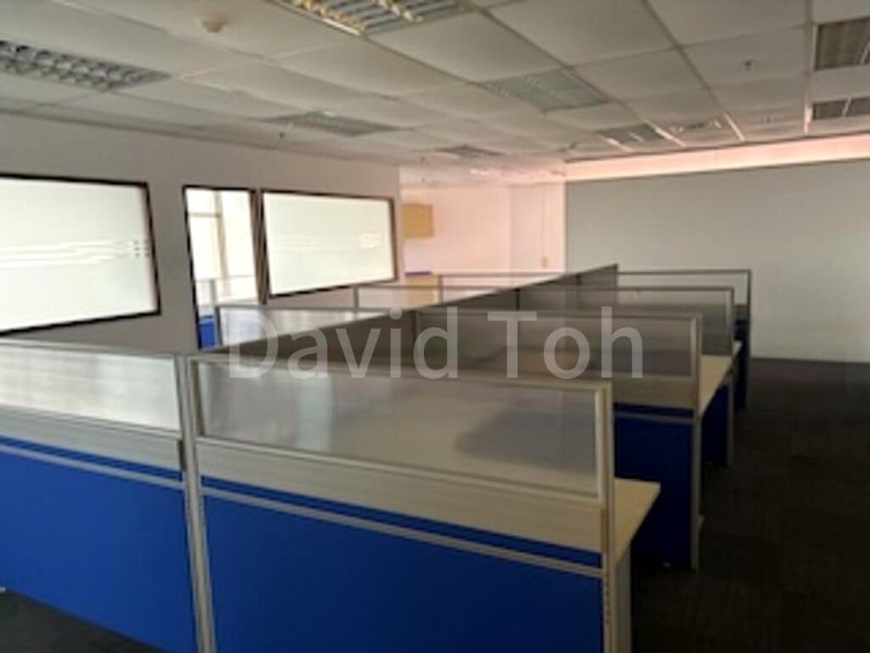 Office for Rent: Lift Lobby Frontage, Fitted Office; City Hall - Image 5