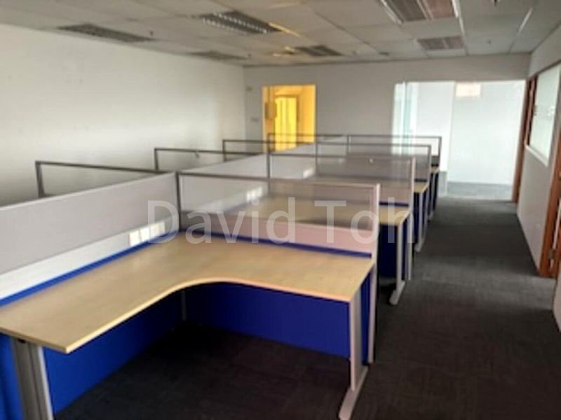 Office for Rent: Lift Lobby Frontage, Fitted Office; City Hall - Image 2