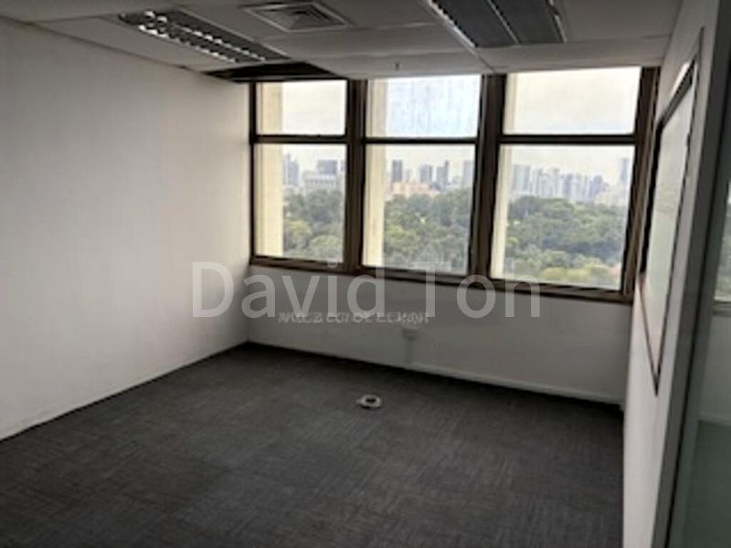 Office for Rent: Lift Lobby Frontage, Fitted Office; City Hall - Image 3