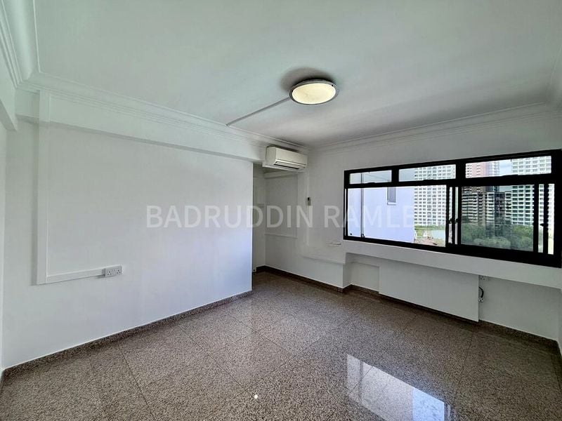 5 Room (5I) HDB for Rent in  272 Toh Guan Road - Image 8