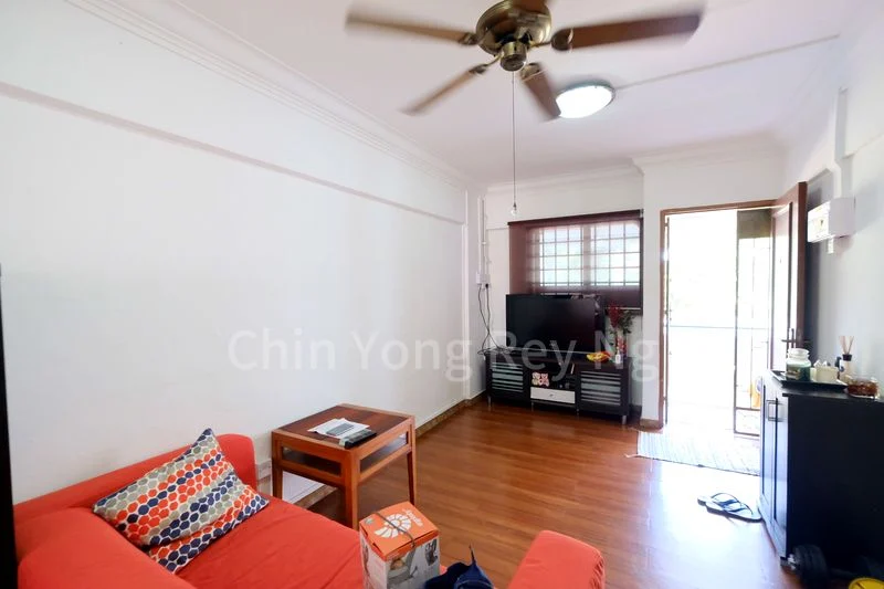 3 Room (3NG) HDB for Rent in  218 Ang Mo Kio Avenue 1 - Image 2