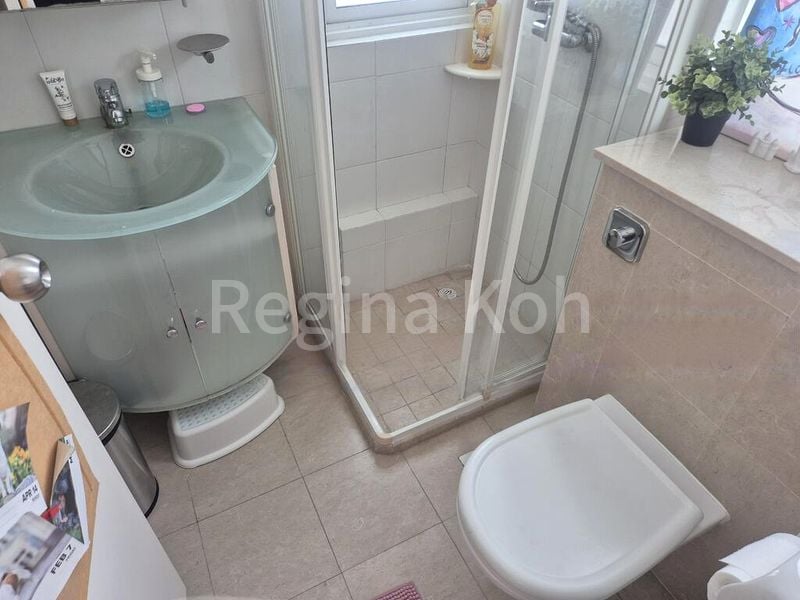 5 Bed Cluster House (Landed) for Rent in  Binjai Crest - Image 12