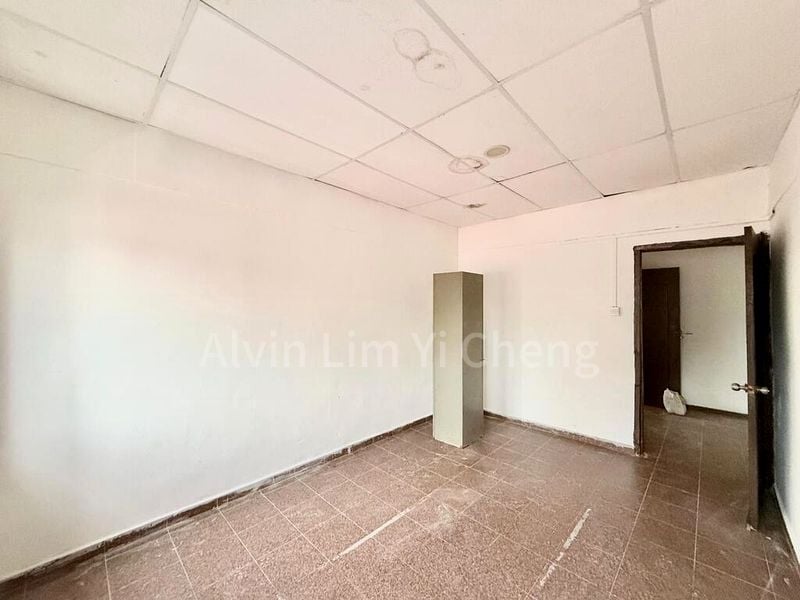 3 Bed Walk-up Apartment (Condo) for Sale in  Serangoon Road - Image 2