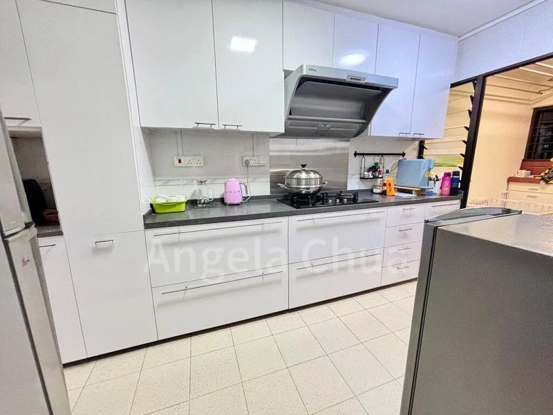 Executive HDB for Sale in  671 Choa Chu Kang Crescent - Image 1