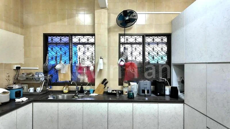 5 Bed Semi-Detached House (Landed) for Sale in Sennett Estate - Image 5