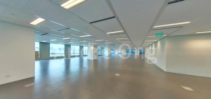 Office for Rent: Capital Tower - Image 2