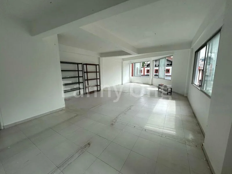 Shop / Shophouse for Rent: Mackenzie Road - Image 2