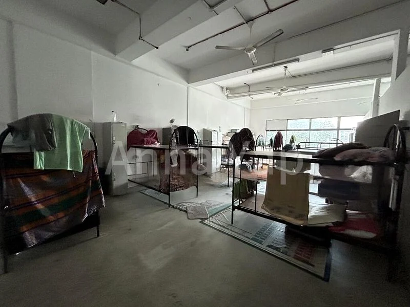 Light Industrial (B1) for Rent: Woodlands Loop - Image 1