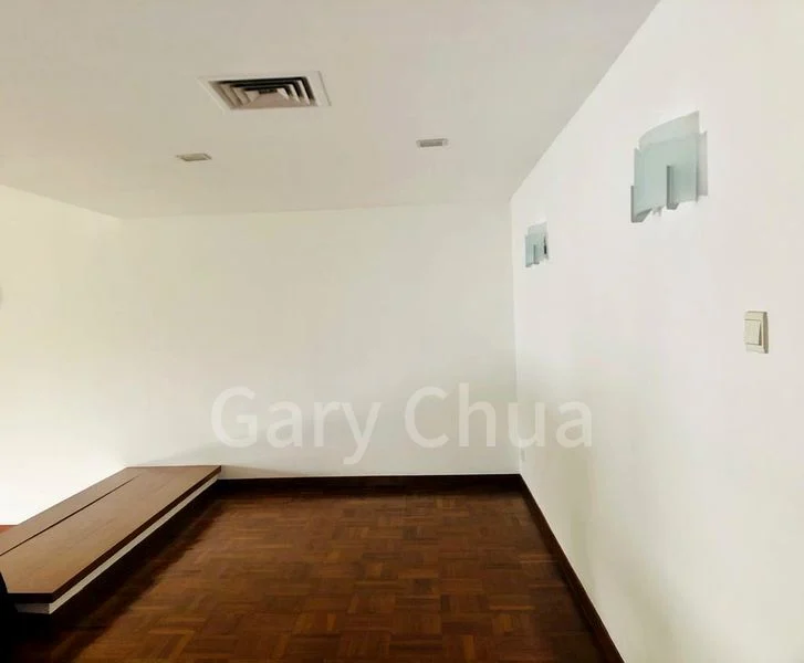 4 Bed Condo for Rent in  The Balmoral - Image 3