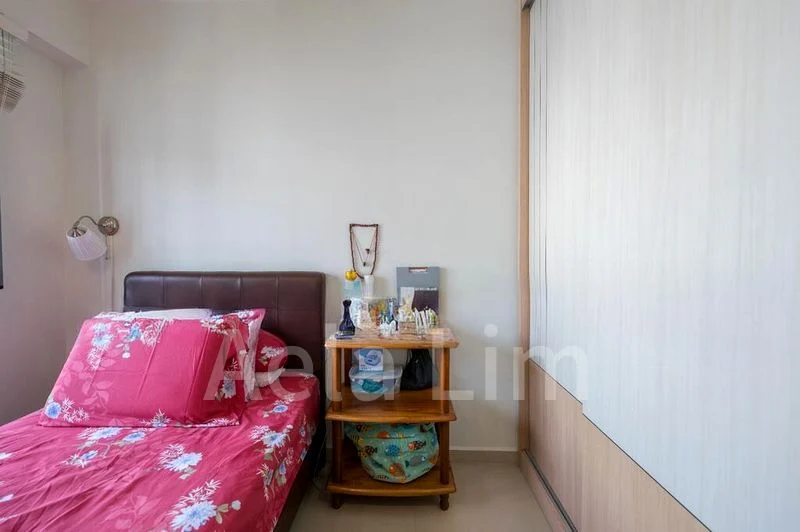 3 Room (3A) HDB for Sale in 53 Strathmore Avenue - Image 17