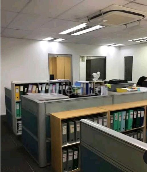 Light Industrial (B1) for Sale: Valiant Industrial Building - Image 2