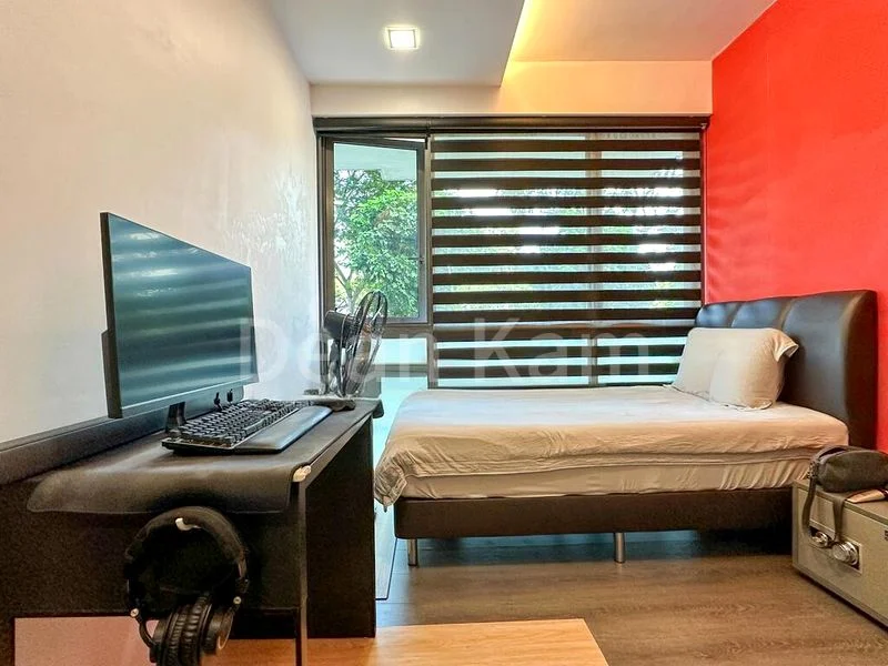 4 Bed Executive Condo for Sale in  The Topiary - Image 14