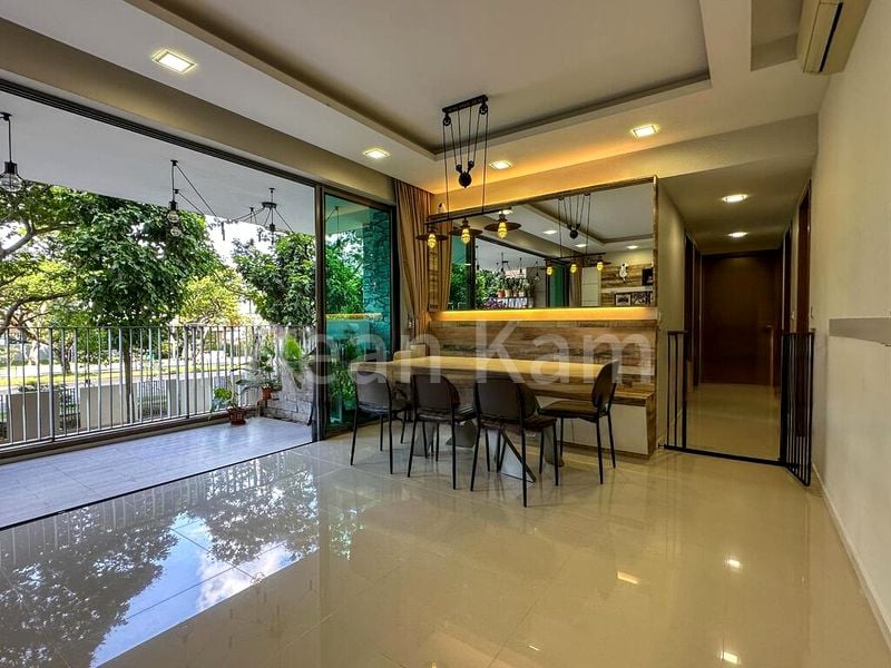 4 Bed Executive Condo for Sale in  The Topiary - Image 13