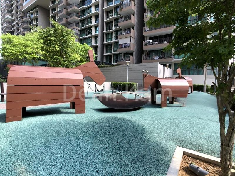 4 Bed Executive Condo for Sale in  The Topiary - Image 8