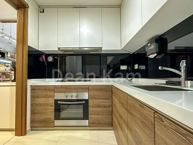 4 Bed Executive Condo for Sale in  The Topiary - Image 12