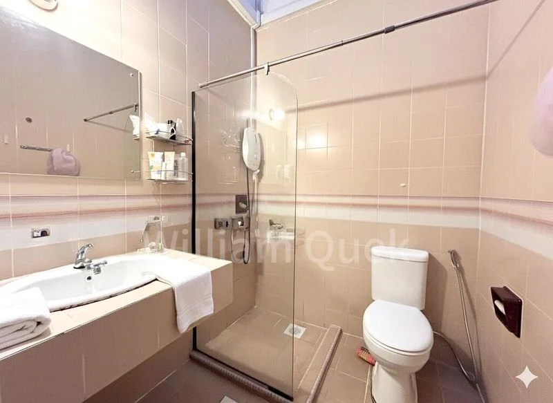 6 Bed Terraced House (Landed) for Sale in Summer Place - Image 4