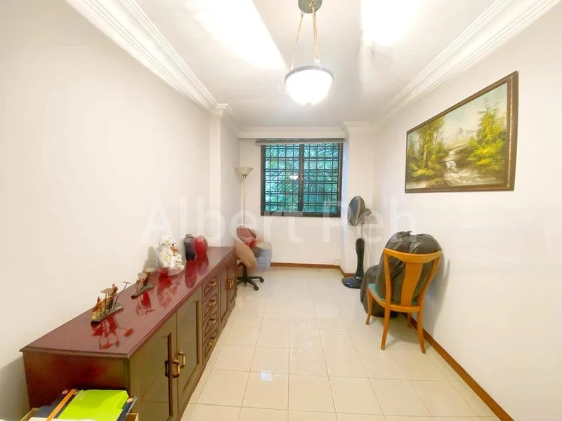 5 Bed Terraced House (Landed) for Sale in  Airview Park - Image 8