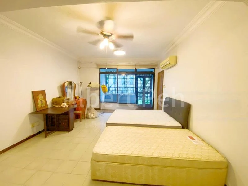 5 Bed Terraced House (Landed) for Sale in  Airview Park - Image 6