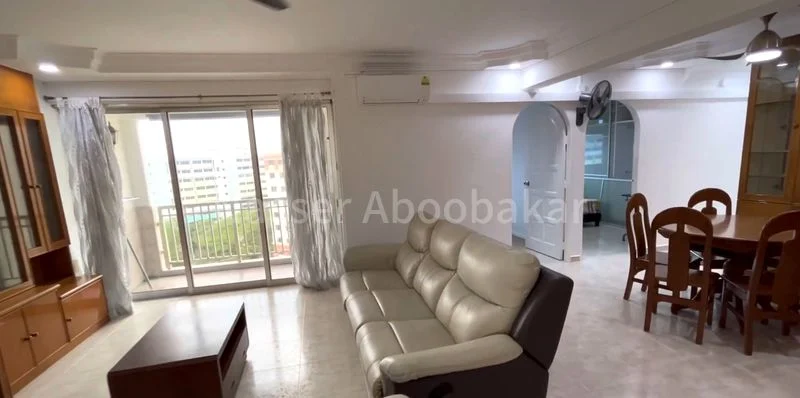 Executive HDB for Rent in 498D Tampines Street 45 - Image 2