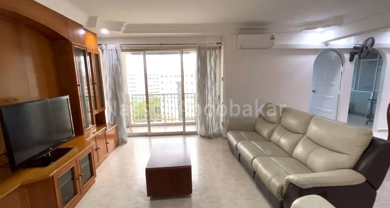 Executive HDB for Rent in 498D Tampines Street 45 - Image 3