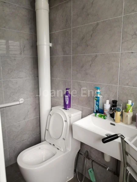 Common Room (HDB) for Rent in  642 Bukit Batok Central - Image 4