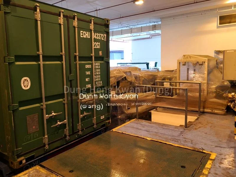 Warehouse for Rent:  Ramp Access | 40ft Loading Bays | High Ceilings - Image 8