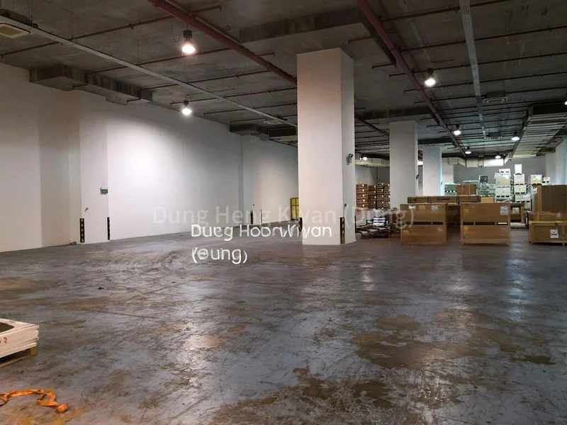 Warehouse for Rent:  Ramp Access | 40ft Loading Bays | High Ceilings - Image 11