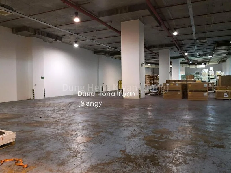 Warehouse for Rent:  Ramp Access | 40ft Loading Bays | High Ceilings - Image 14