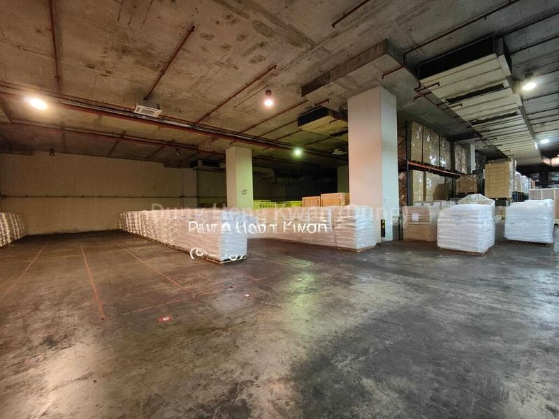 Warehouse for Rent:  Ramp Access | 40ft Loading Bays | High Ceilings - Image 15