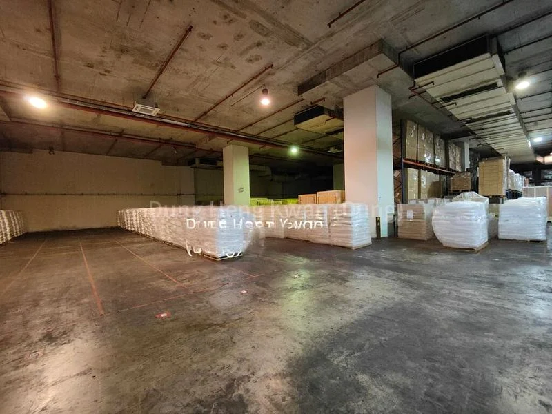 Warehouse for Rent:  Ramp Access | 40ft Loading Bays | High Ceilings - Image 18