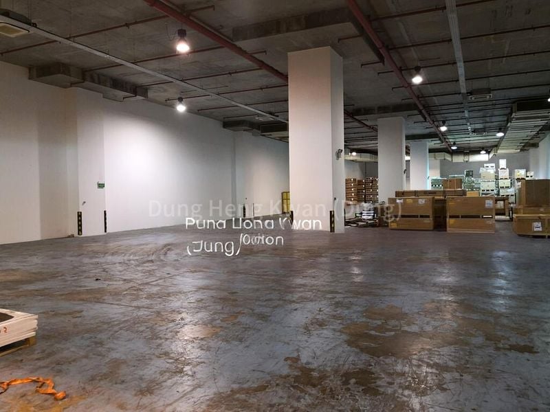 Warehouse for Rent:  Ramp Access | 40ft Loading Bays | High Ceilings - Image 6