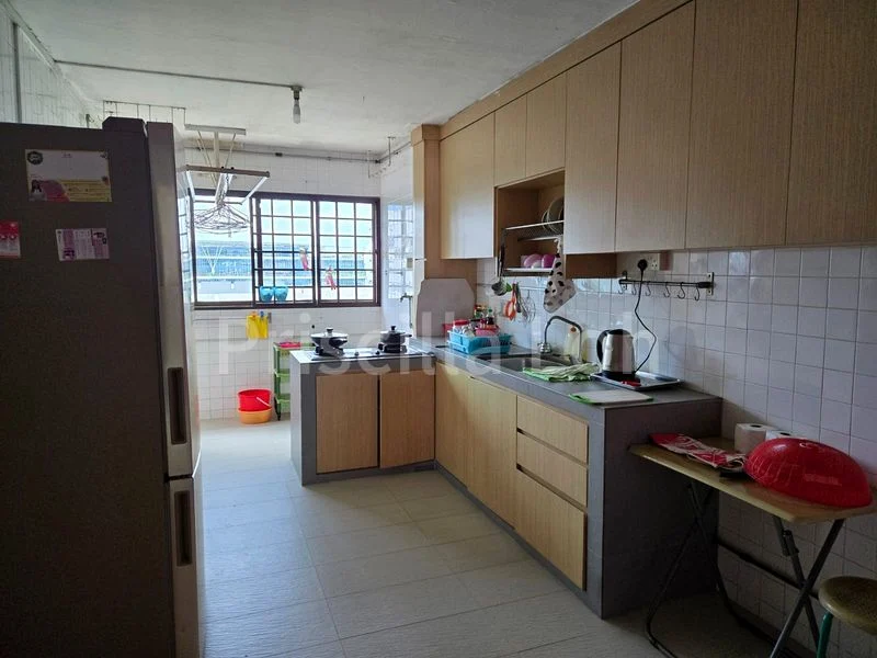 4 Room (4NG) HDB for Sale in  546 Ang Mo Kio Avenue 10 - Image 5