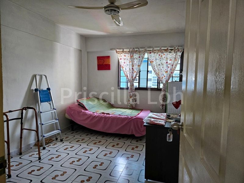 4 Room (4NG) HDB for Sale in  546 Ang Mo Kio Avenue 10 - Image 1