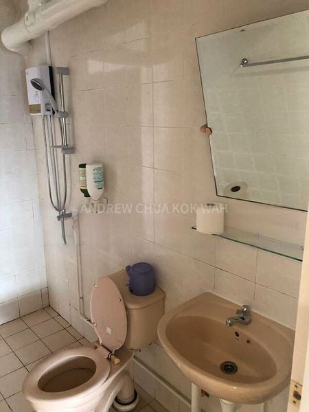 4 Room (4I) HDB for Rent in  276 Toh Guan Road - Image 11