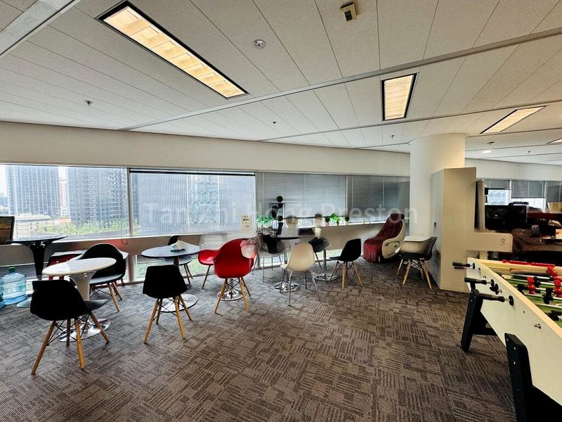 Office for Rent: Gateway East - Image 5
