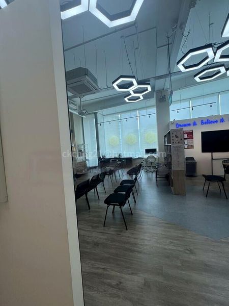 Office for Rent: ARC 380 - Image 10