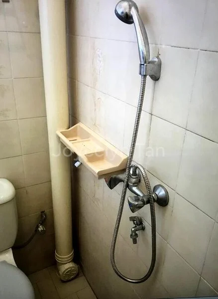 5 Bed Semi-Detached House (Landed) for Rent in  Sennett Estate - Image 5