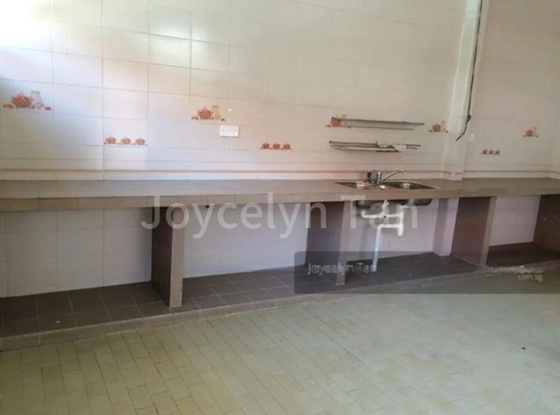 5 Bed Semi-Detached House (Landed) for Rent in  Sennett Estate - Image 12