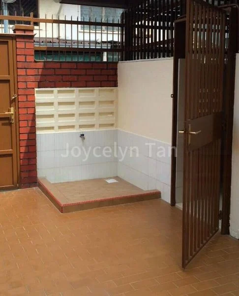 5 Bed Semi-Detached House (Landed) for Rent in  Sennett Estate - Image 1