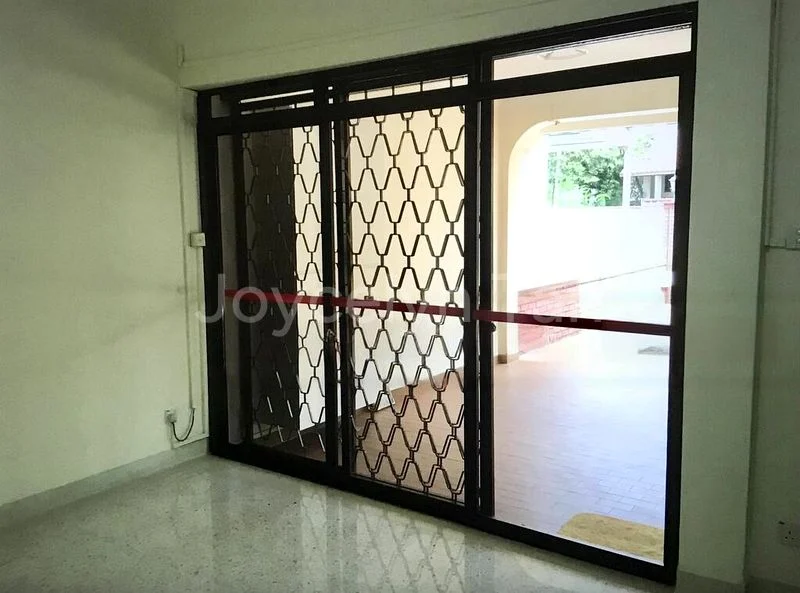 5 Bed Semi-Detached House (Landed) for Rent in  Sennett Estate - Image 8