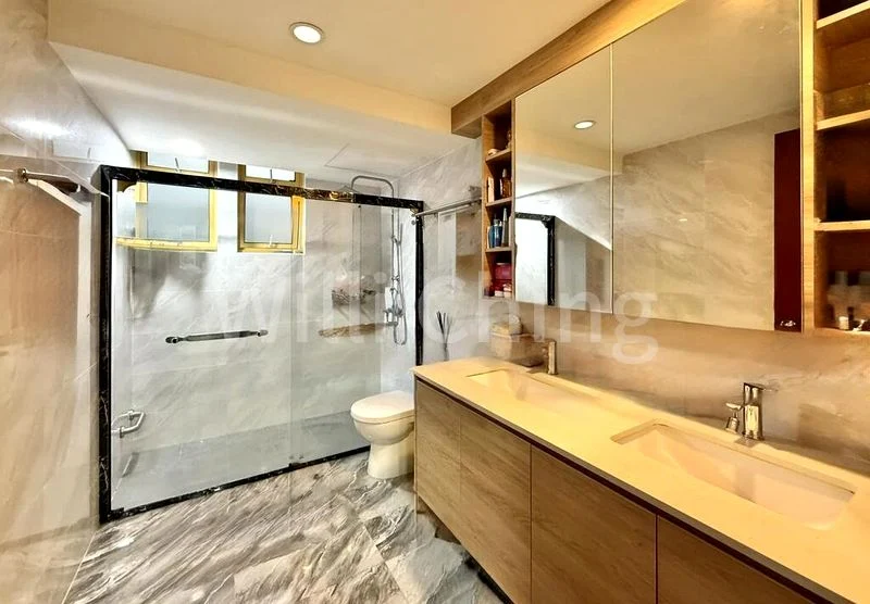 5 Bed Terraced House (Landed) for Sale in  Henley Gardens - Image 3